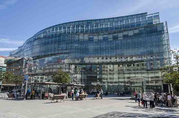 Vizcaya - Bilbao - edificio plaza Bizkaia.jpg